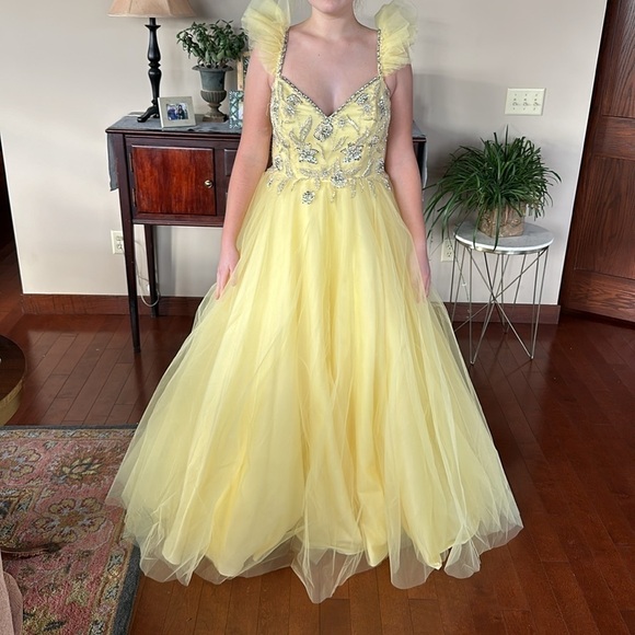 Mac Duggal 68162 yellow corset back ball gown size 12 NEW $798 - Picture 16 of 16